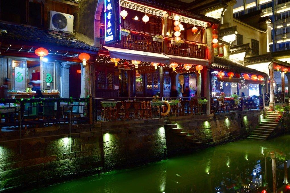 我爱冬天在寒冷的冬夜感受诗人对家人的思念风一更雪一更什么诗？游戏画面